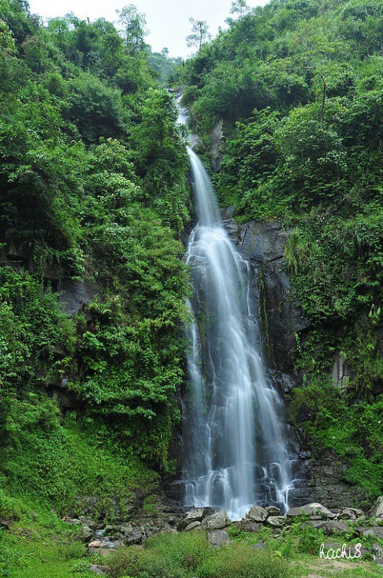 Những d&ograve;ng suối đẹp duy&ecirc;n d&aacute;ng ở T&acirc;y Bắc